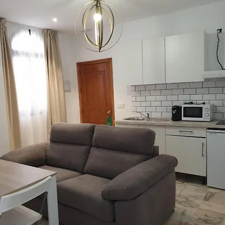 Y Dona Lola 2* إشبيلية