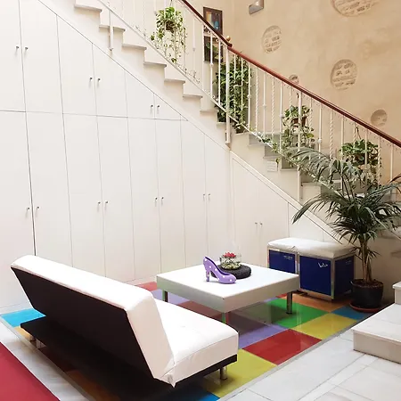 Y Dona Lola Hotel 2*