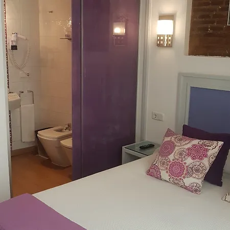 Y Dona Lola 2* Sevilha