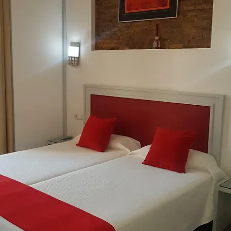 Hotel Y Dona Lola 2*