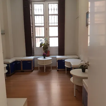 Y Dona Lola Hotel 2*