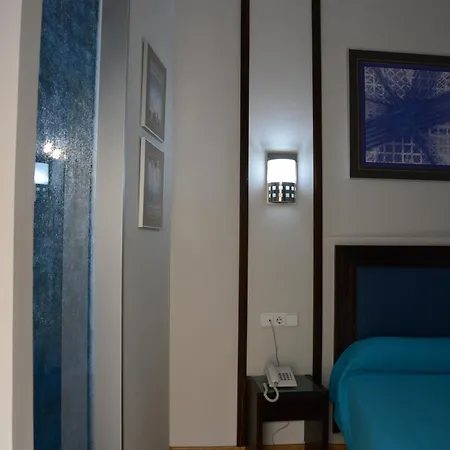 Hotel Y Doña Lola