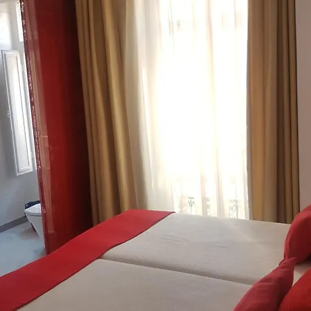 Otel Y Dona Lola Sevilla