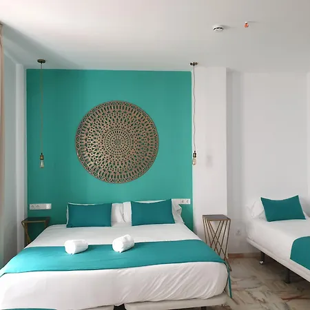 Y Dona Lola Otel 2*