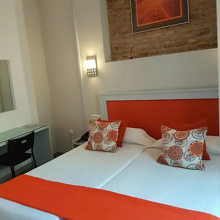 Y Dona Lola Otel 2*